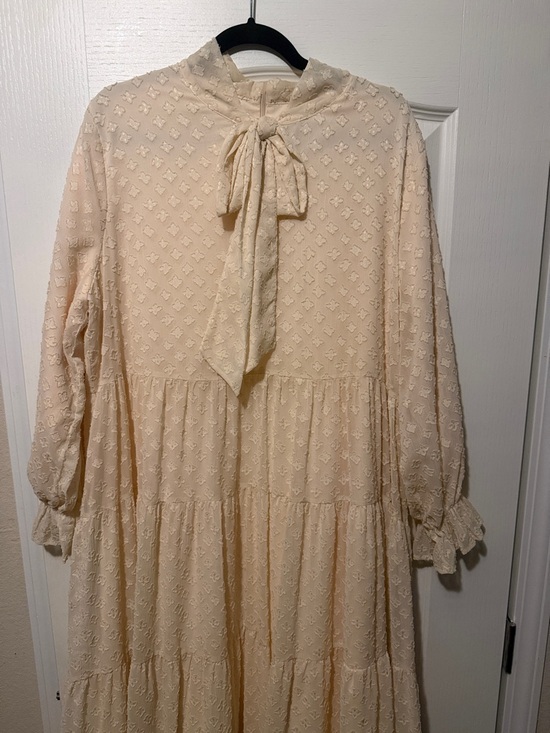 Dainty Jewells Dresses & Skirts - Dainty Jewells Cream Textured Tie-Neck Blouse
